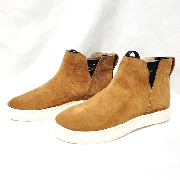 BIRDIES The Falcon Suade Bootie in Saddle - size 5 - Picture 2 of 12